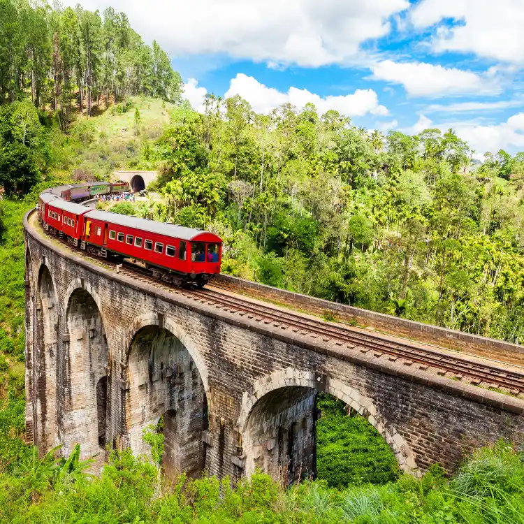 Ella-Nine-Arch-Bridge-Sri-Lanka