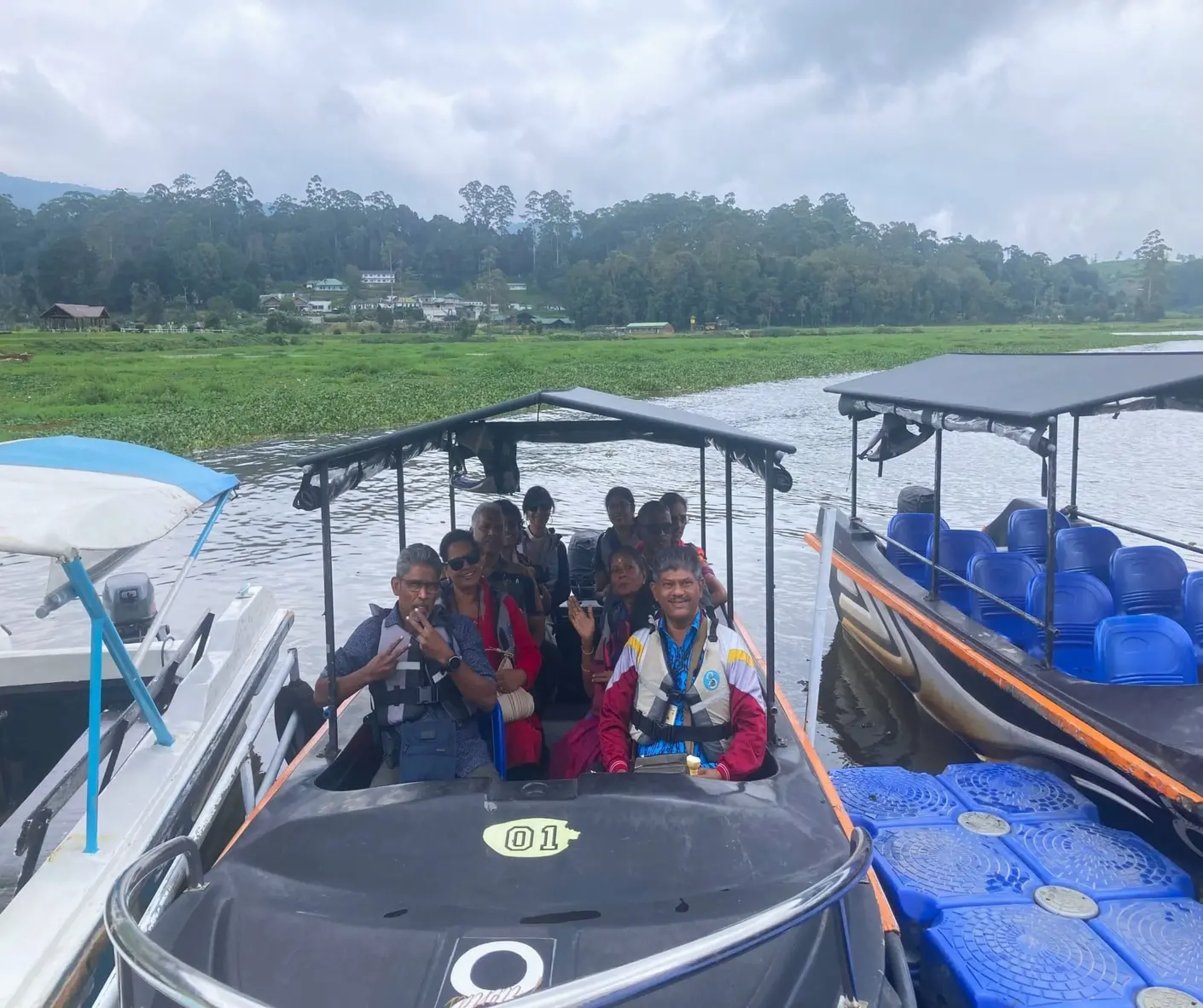 Satisfied travelers in Sri Lanka