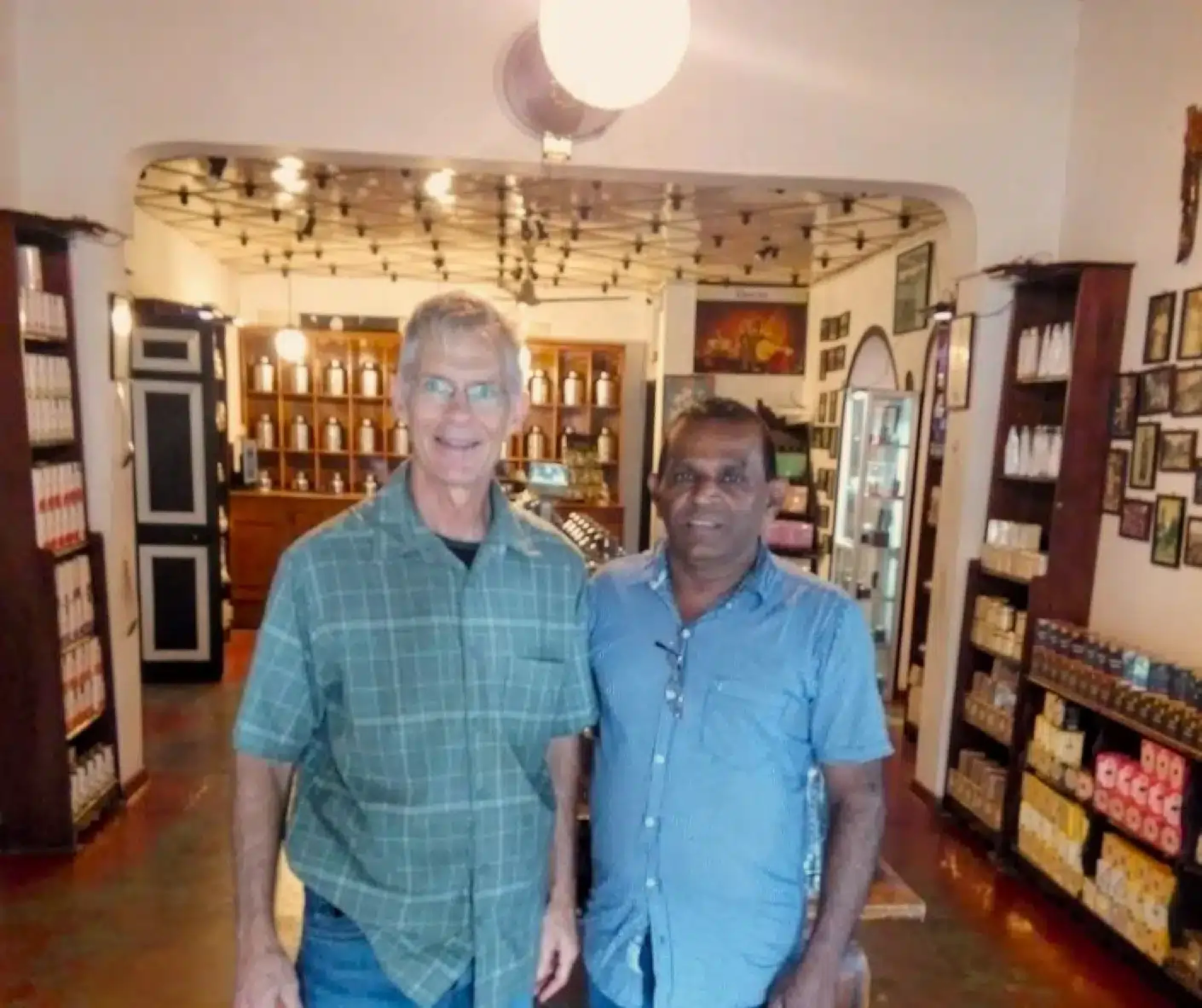 Travelers guided by English-speaking guide in Sri Lanka