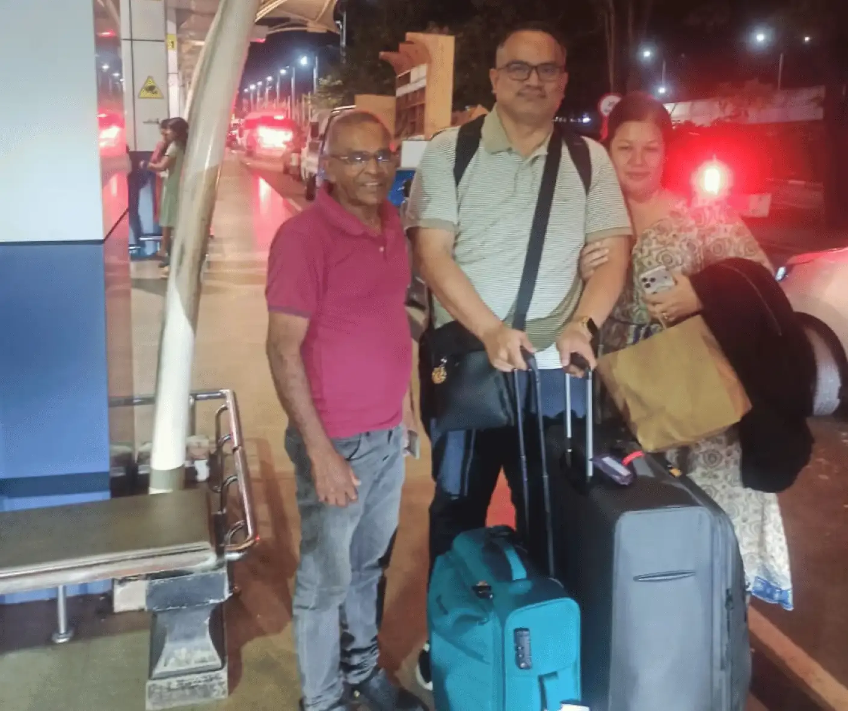 tourist travel couple from malaysia traveling sri lanka trip with driver and guide with car 4 day tour